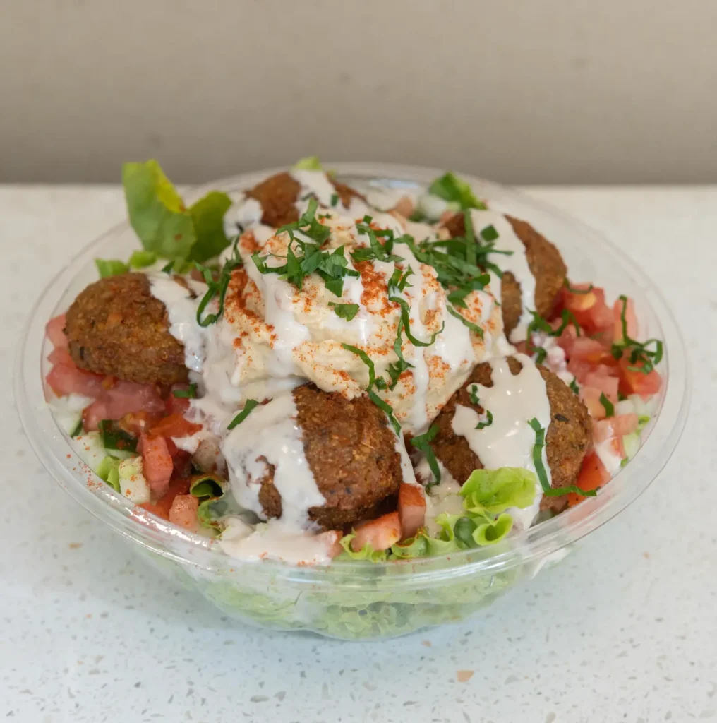 Ensalada Oriental de falafel